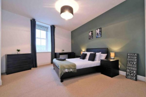 Modern & Spacious Apartment in City Centre